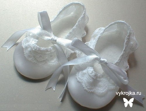 http://vykrojka.ru/uploads/posts/2010-04/1271551004_baby_shoes.jpg